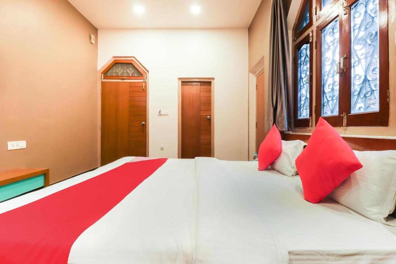 Oyo 26781 Hotel Raghupati Ayodhya Exterior foto